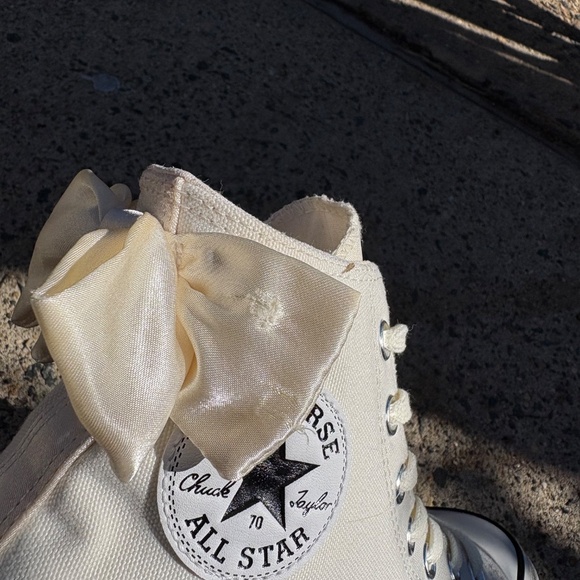 Women's CONVERSE Chuck 70's Hi-Top / Satin Bows - Picture 7 of 10